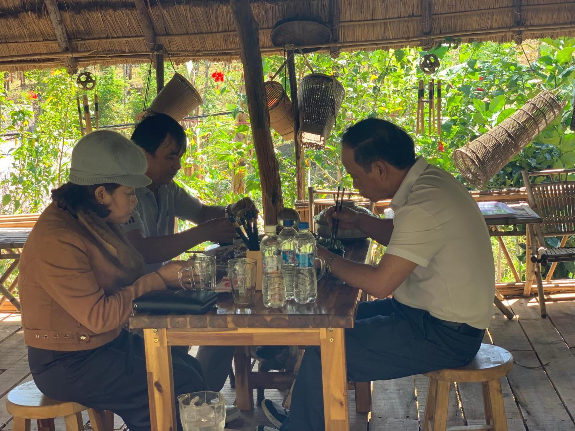 Khu Du Lich Sinh Thai, Nghi Duong Homestay Hoang Anh - Kon Xom Luh Kon Tum Eksteriør billede